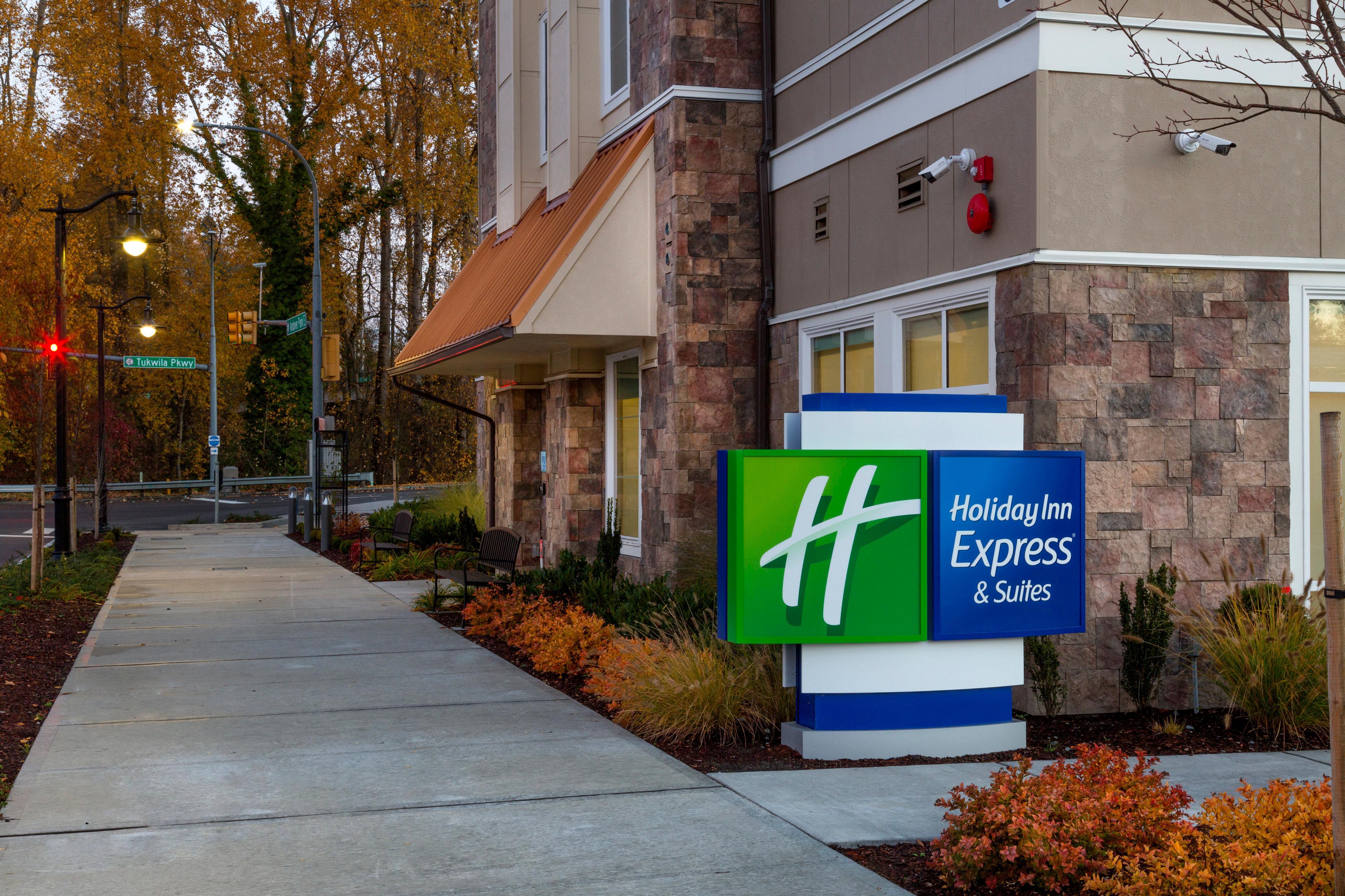 Holiday Inn Express & Suites - Seattle South - Tukwila By Ihg Extérieur photo